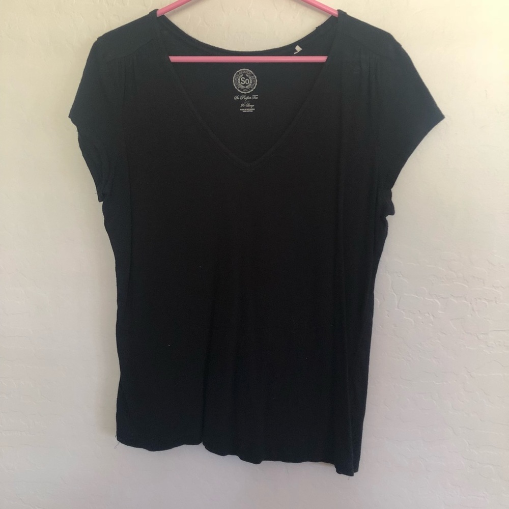 BLACK TEE